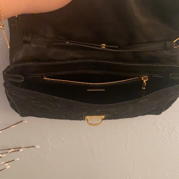 Unique and authentic Prada purse with various ways to wear - Picture 3 of 5